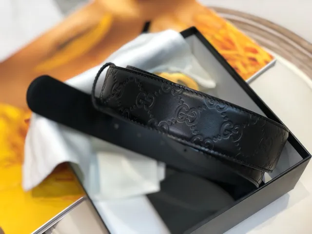 Gucci GG Marmont Ceinture en cuir noire et dorée avec boucle Double G 2