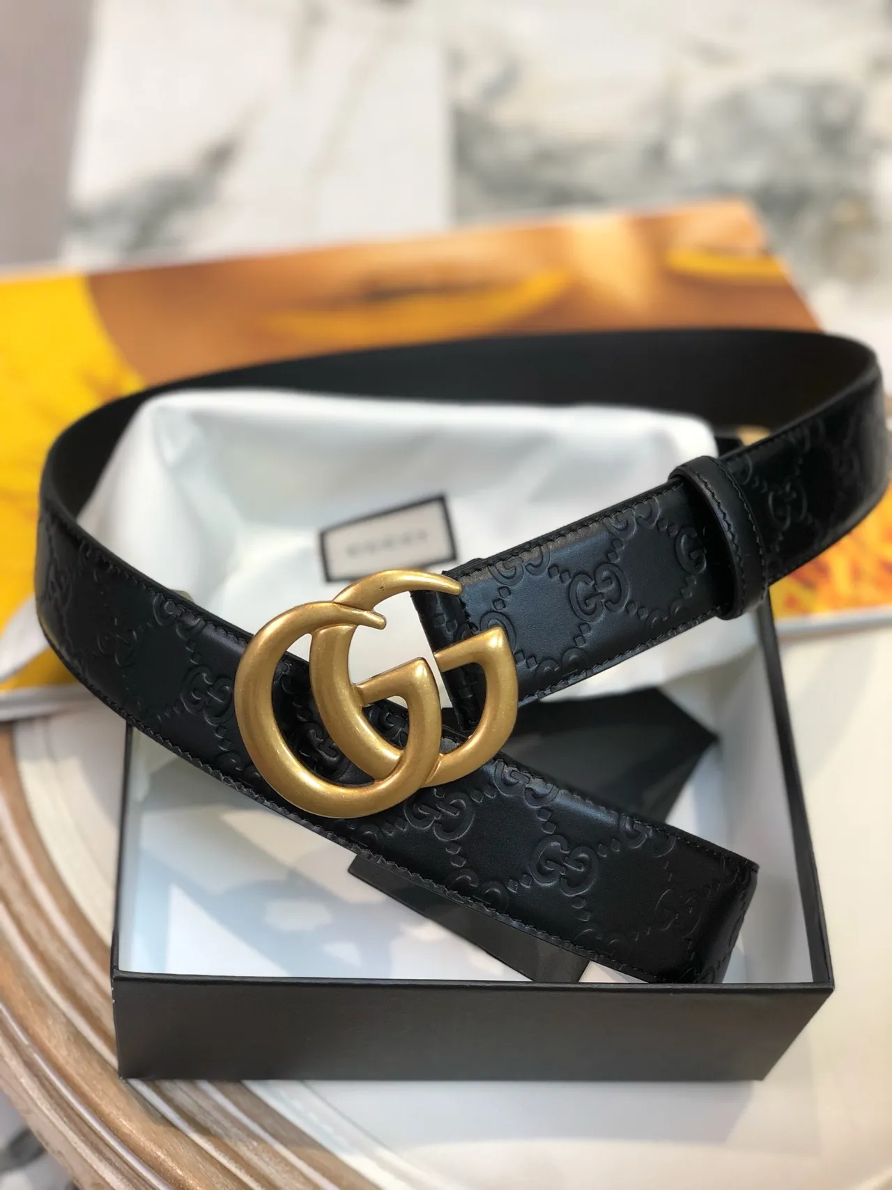 Gucci GG Marmont Ceinture en cuir noire et dorée avec boucle Double G 6