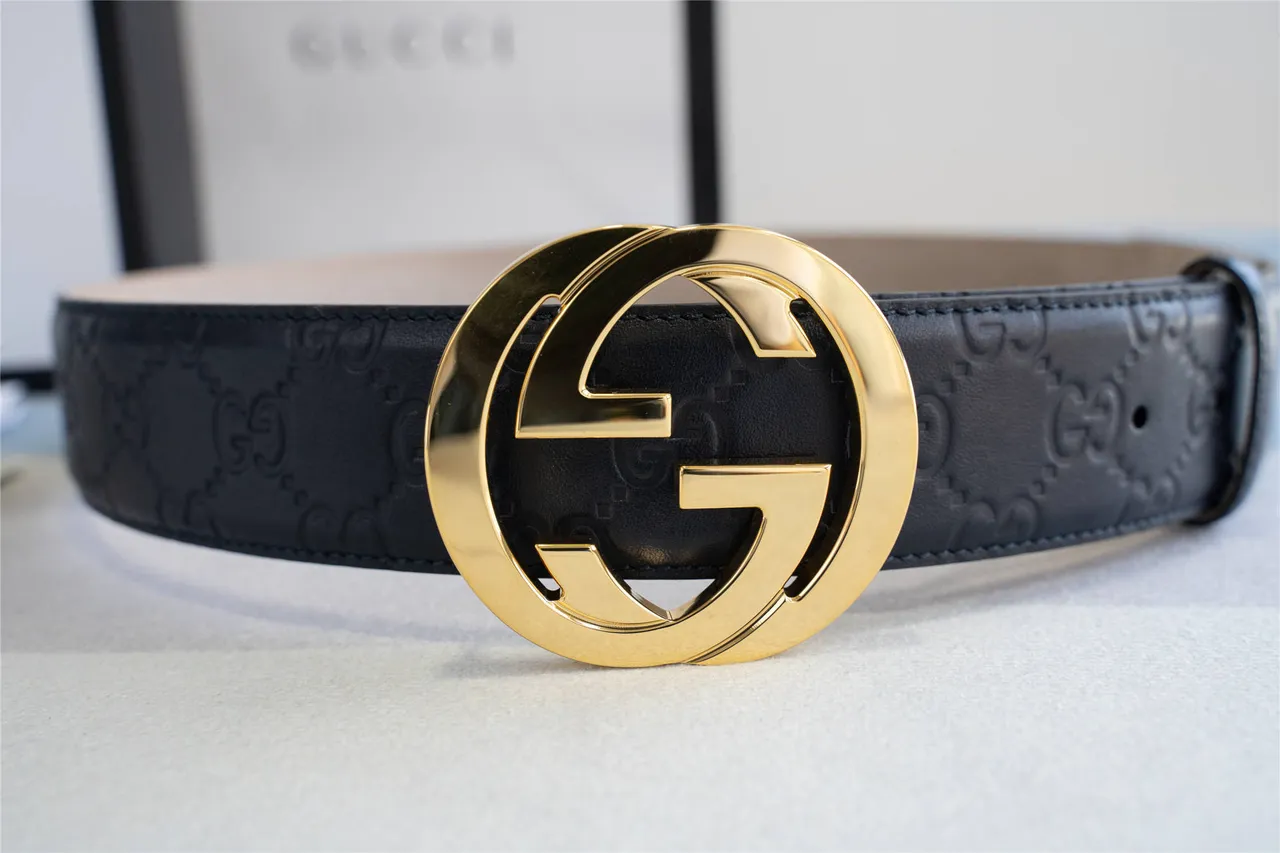 Gucci GG Marmont Noir Doré embossed monogram interlocking G boucle ceinture en cuir 5