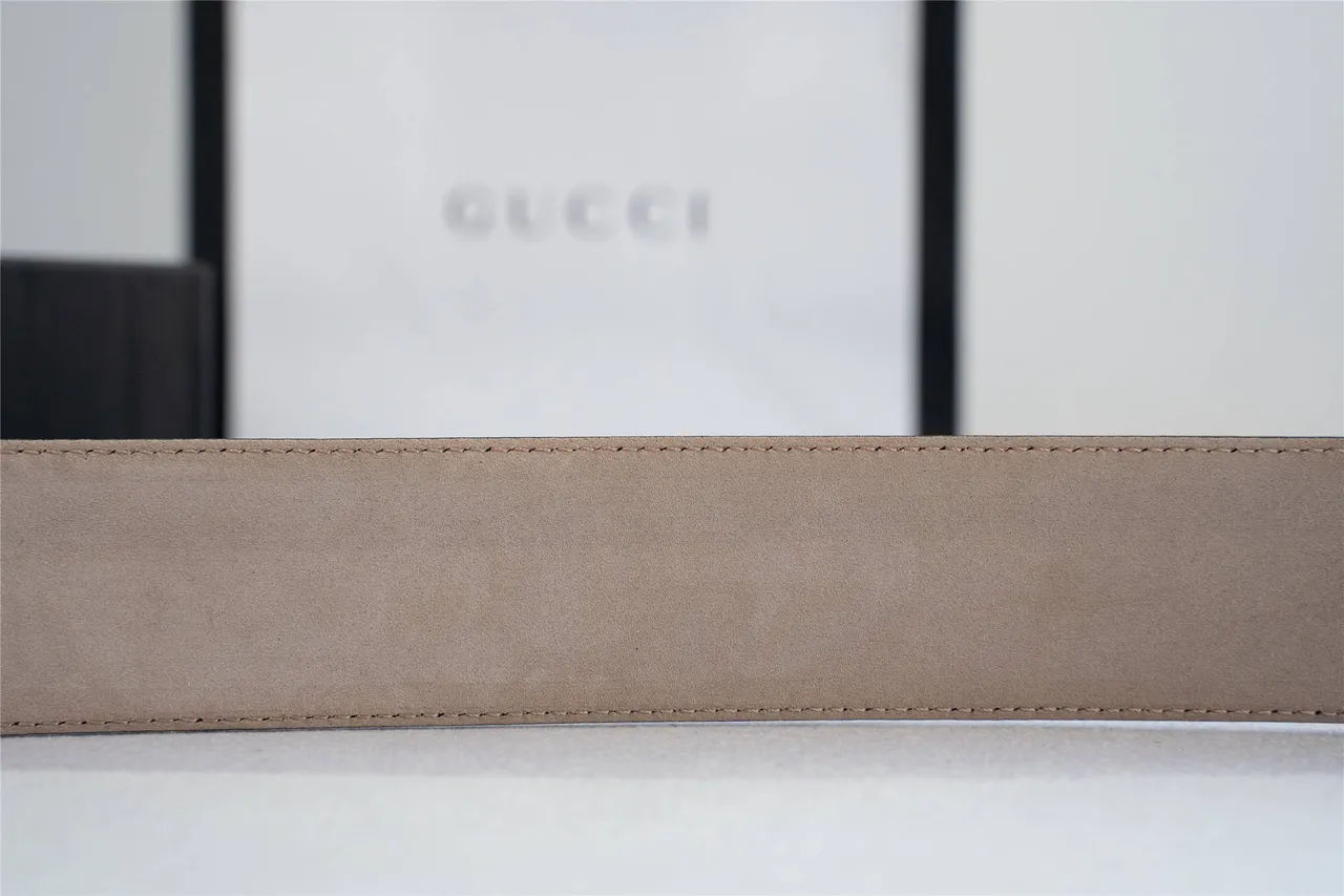 Gucci GG Marmont Noir Doré embossed monogram interlocking G boucle ceinture en cuir 7