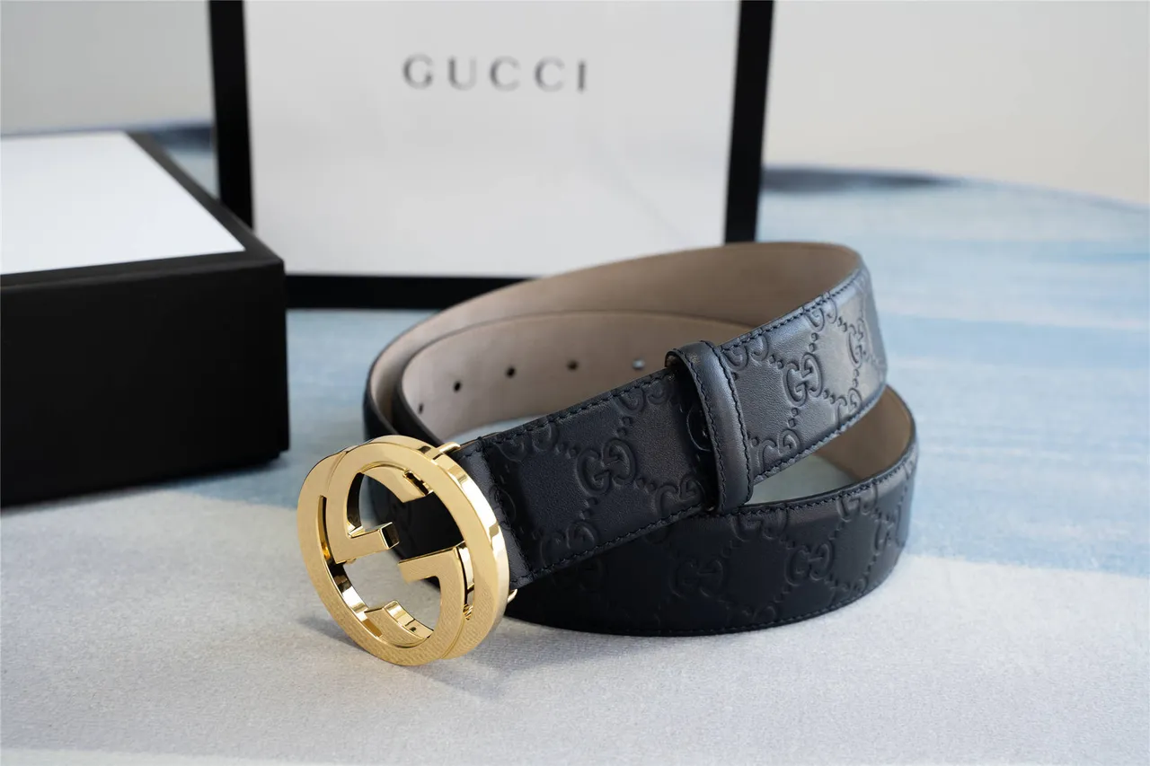 Gucci GG Marmont Noir Doré embossed monogram interlocking G boucle ceinture en cuir 9