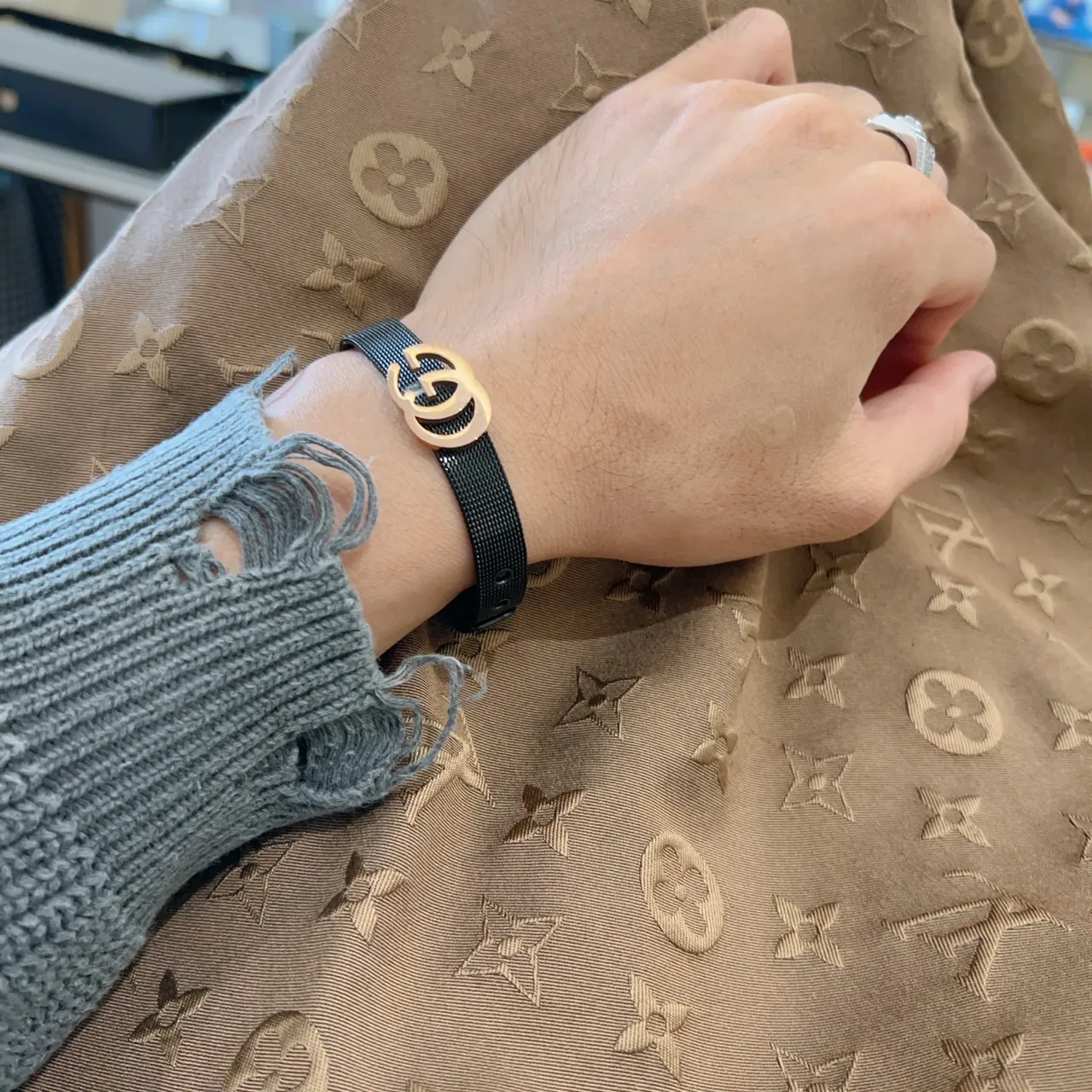 Gucci GG Marmont Black Gold Woven Band Interlocking Double-G Clasp Bracelet 2