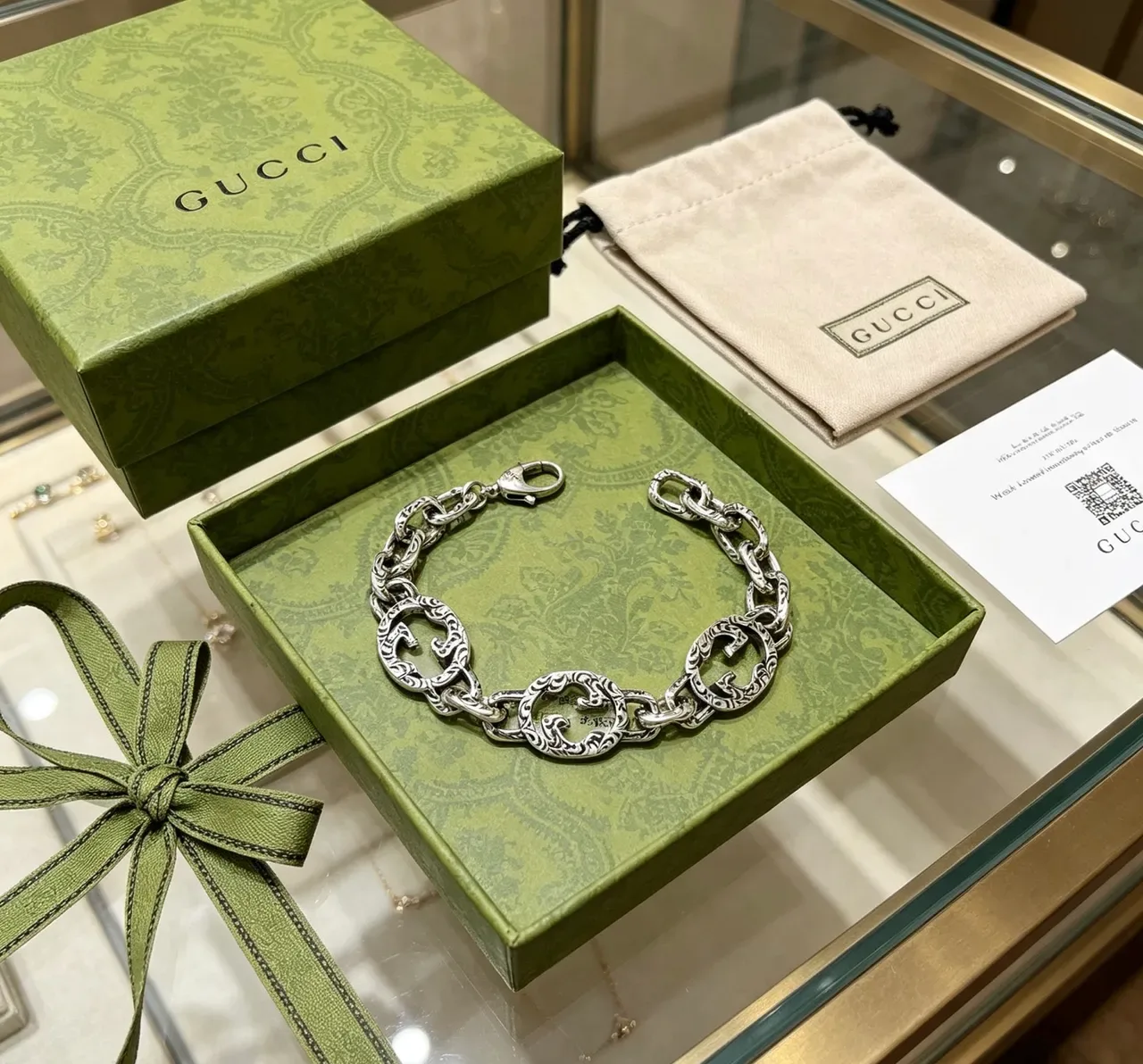 Gucci GG Marmont Pulseira Corrente Ton Prateado Gravada Motivo Double-G 2