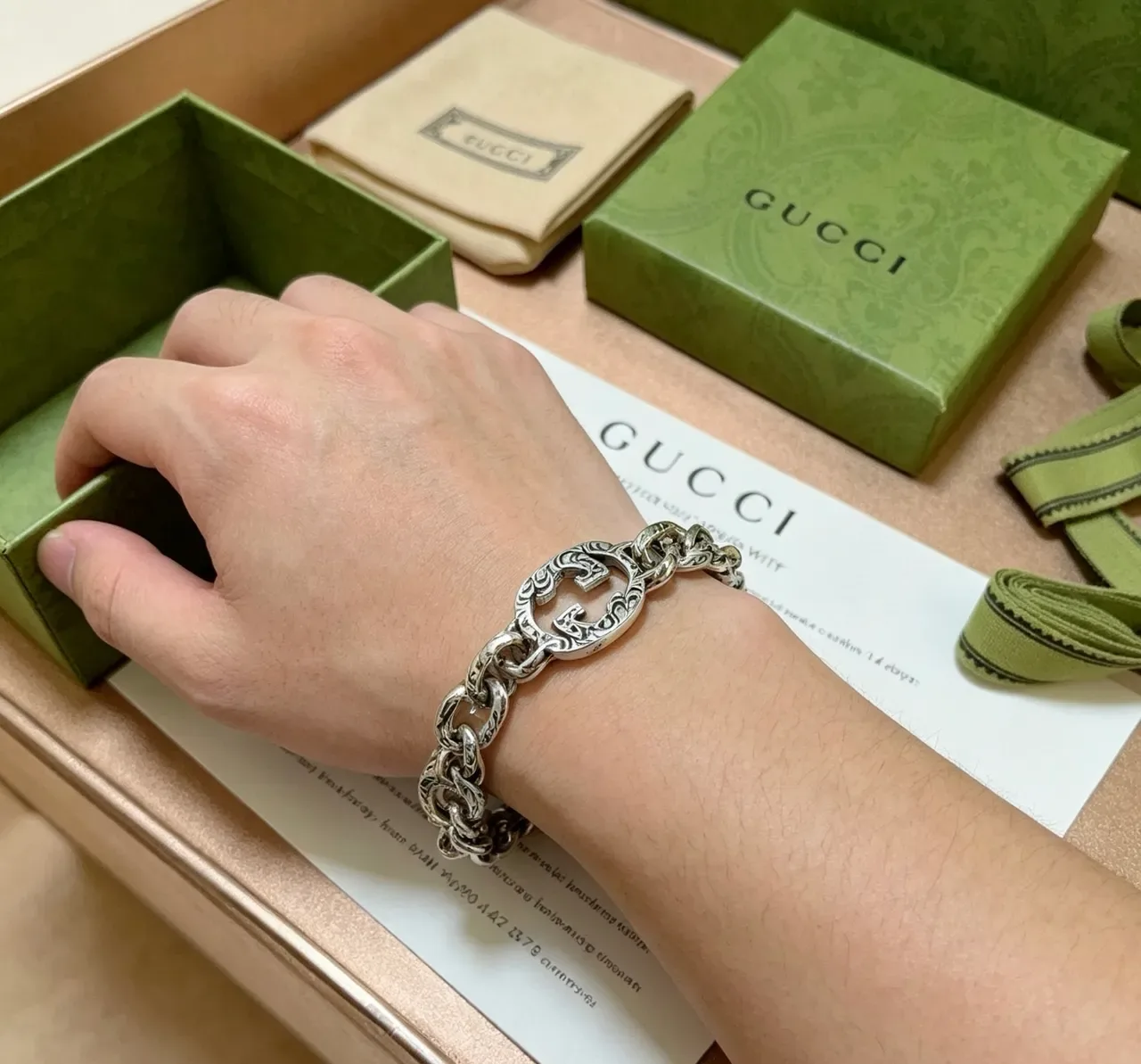 Gucci GG Marmont Pulseira Corrente Ton Prateado Gravada Motivo Double-G 3