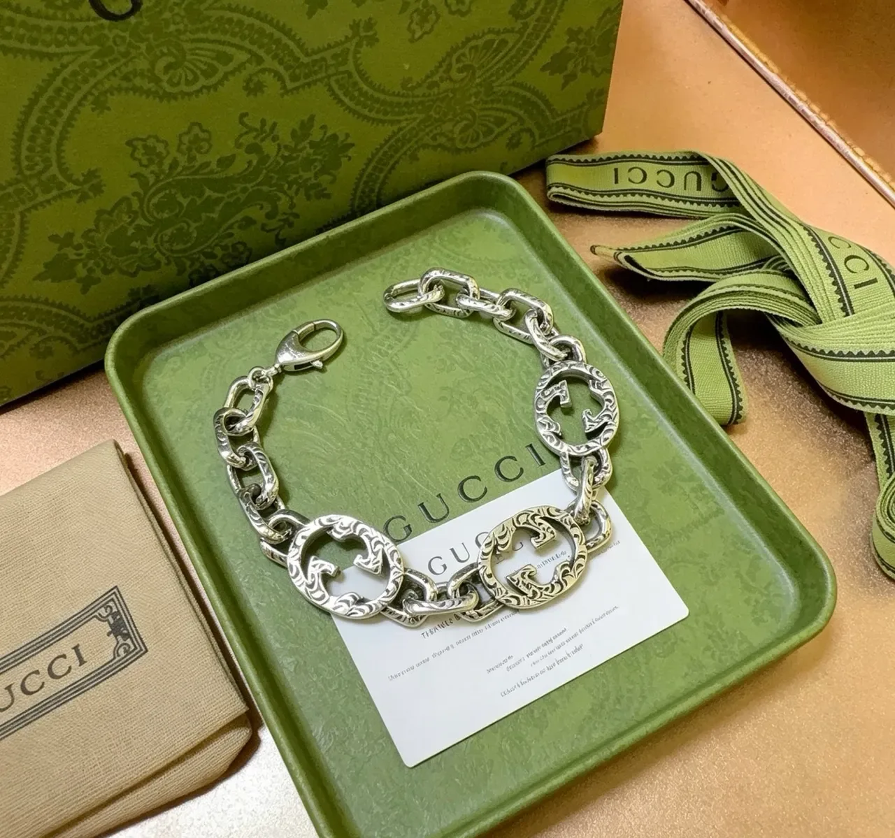 Gucci GG Marmont Pulseira Corrente Ton Prateado Gravada Motivo Double-G 6