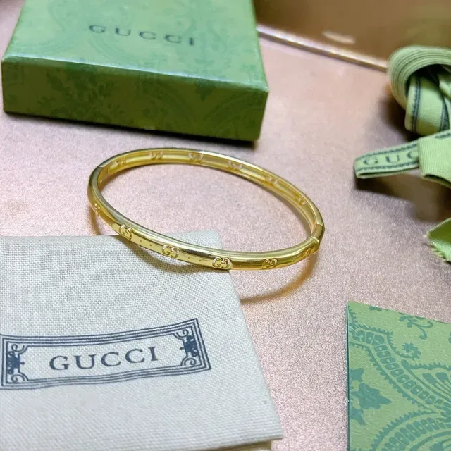 Gucci GG Marmont Gold Green Interlocking Motif Bracelet 3