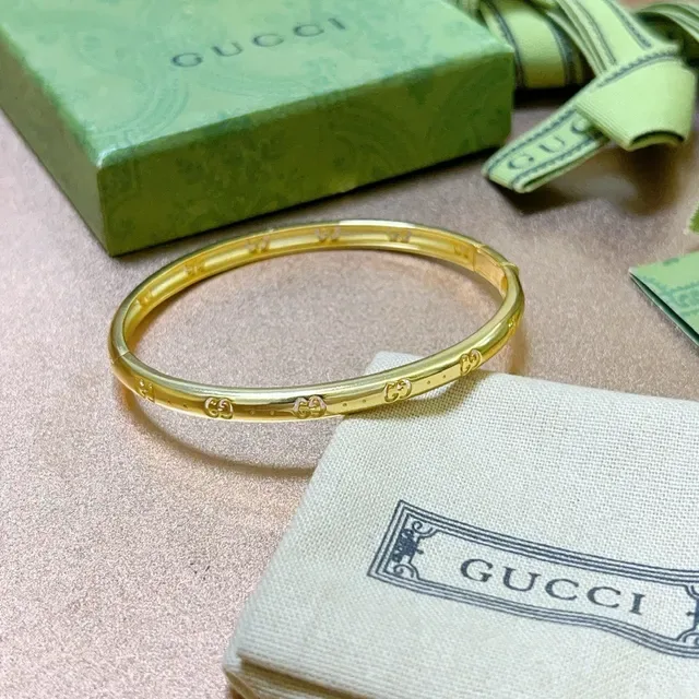 Gucci GG Marmont Gold Green Interlocking Motif Bracelet 7