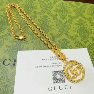 Gucci GG Marmont Gold Twisted Rope-Link Chain Interlocking Double-G Pendant Necklace