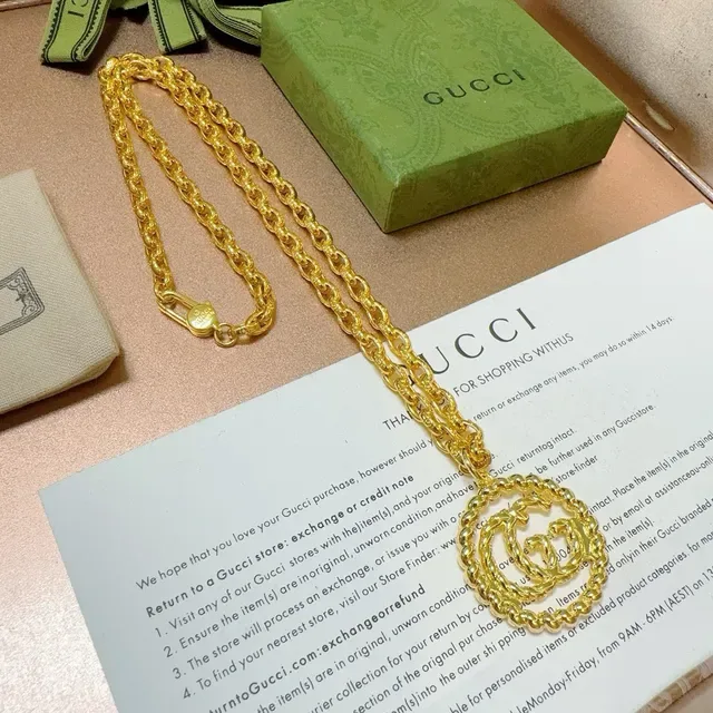 Gucci GG Marmont Gold Twisted Rope-Link Chain Interlocking Double-G Pendant Necklace 3