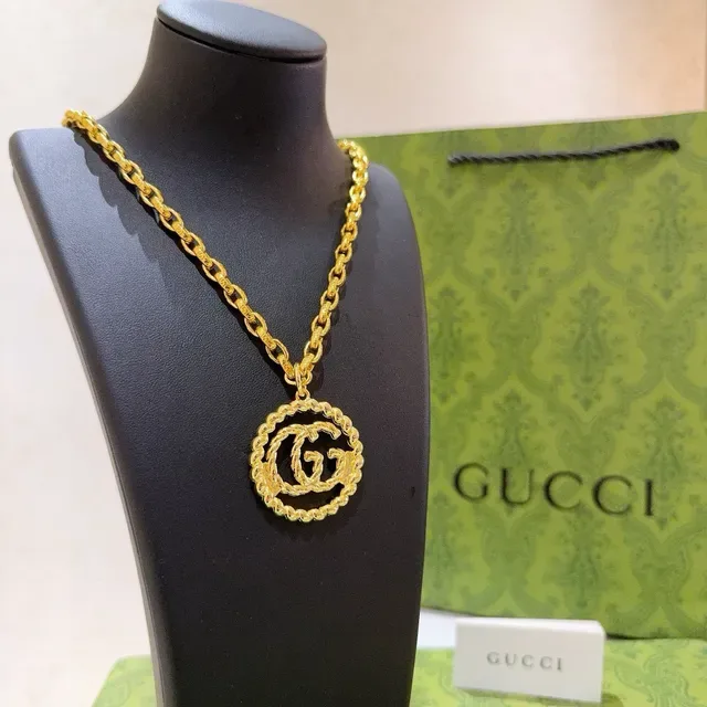 Gucci GG Marmont Gold Twisted Rope-Link Chain Interlocking Double-G Pendant Necklace 7