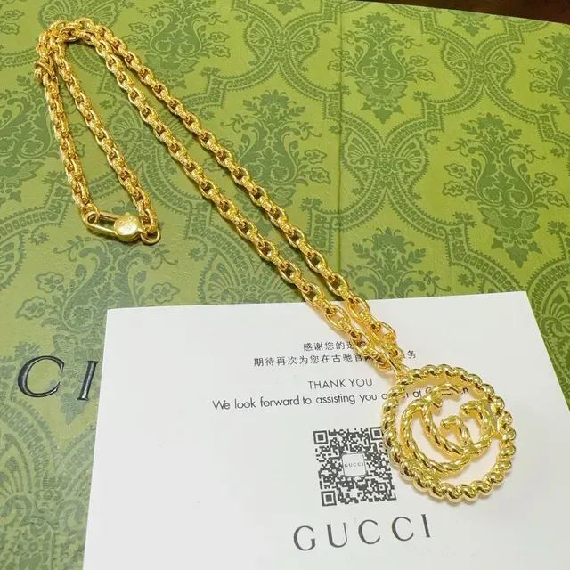 Gucci GG Marmont Gold Twisted Rope-Link Chain Interlocking Double-G Pendant Necklace 9