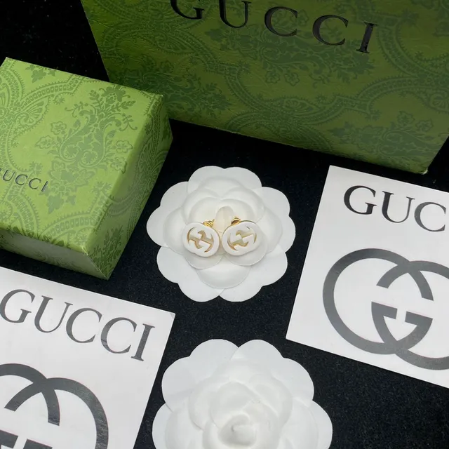 Gucci GG Marmont Gold White Chain Resin Logo Necklace 5