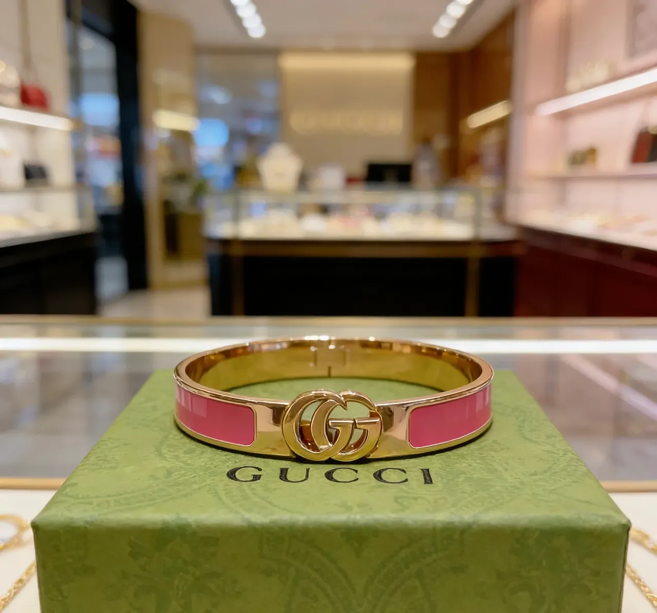 Gucci GG Marmont Pink Enamel Gold-Tone Hinged Bracelet 2