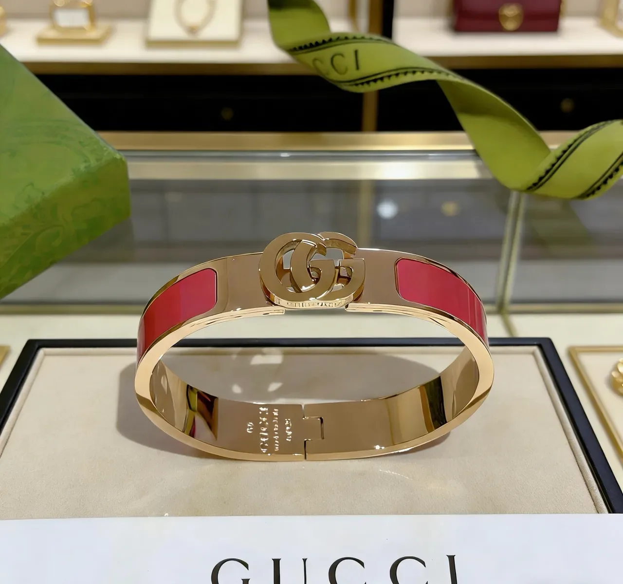 Gucci GG Marmont Pink Enamel Gold-Tone Hinged Bracelet 5