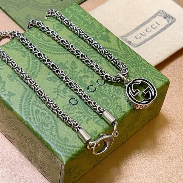 Gucci GG Marmont Silver Black Byzantine-Link Chain Interlocking Double-G Pendant Necklace 9
