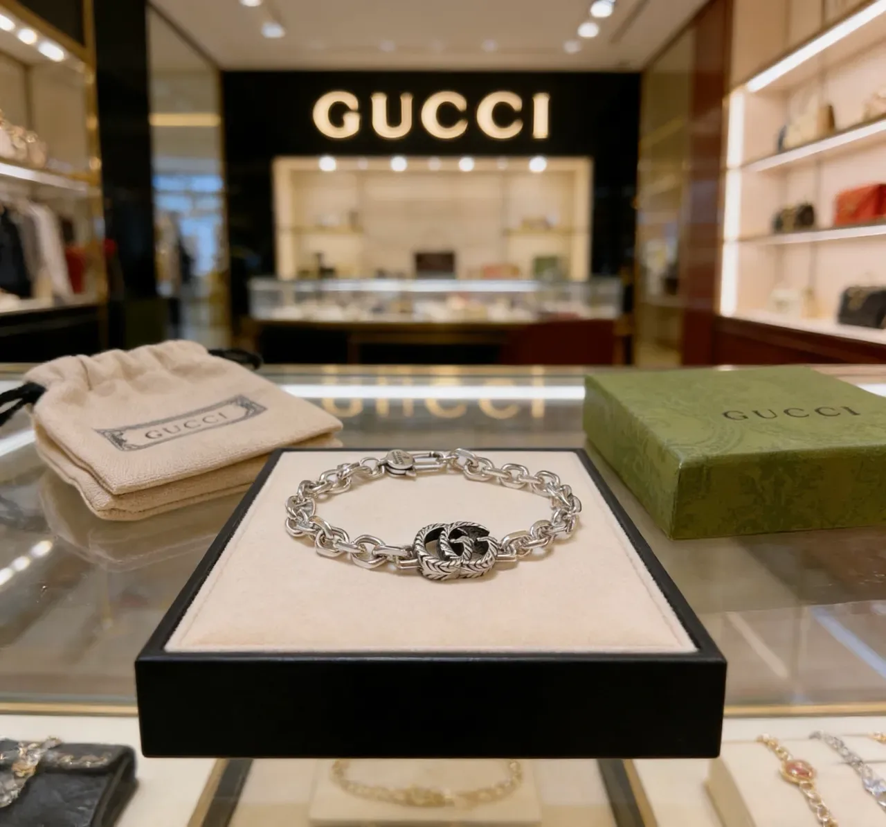 Gucci GG Marmont Silver Chunky Curb Chain Twisted Rope-Textured Double-G Clasp Bracelet 4