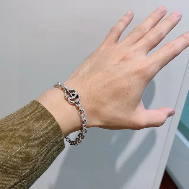 Gucci GG Marmont Silver Chunky Curb Chain Twisted Rope-Textured Double-G Clasp Bracelet 5