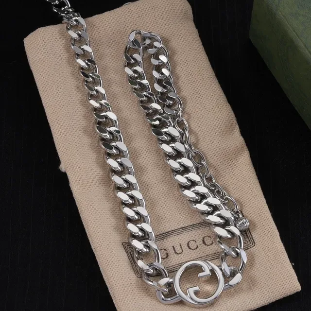Gucci GG Marmont Silver Curb-Link Chain Interlocking G Logo Charm Necklace 3