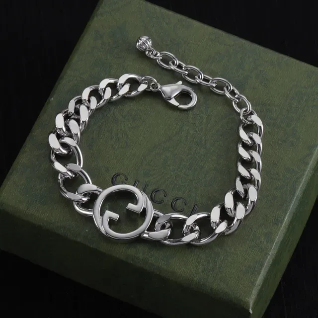 Gucci GG Marmont Silver Curb-Link Chain Interlocking G Logo Charm Necklace 5