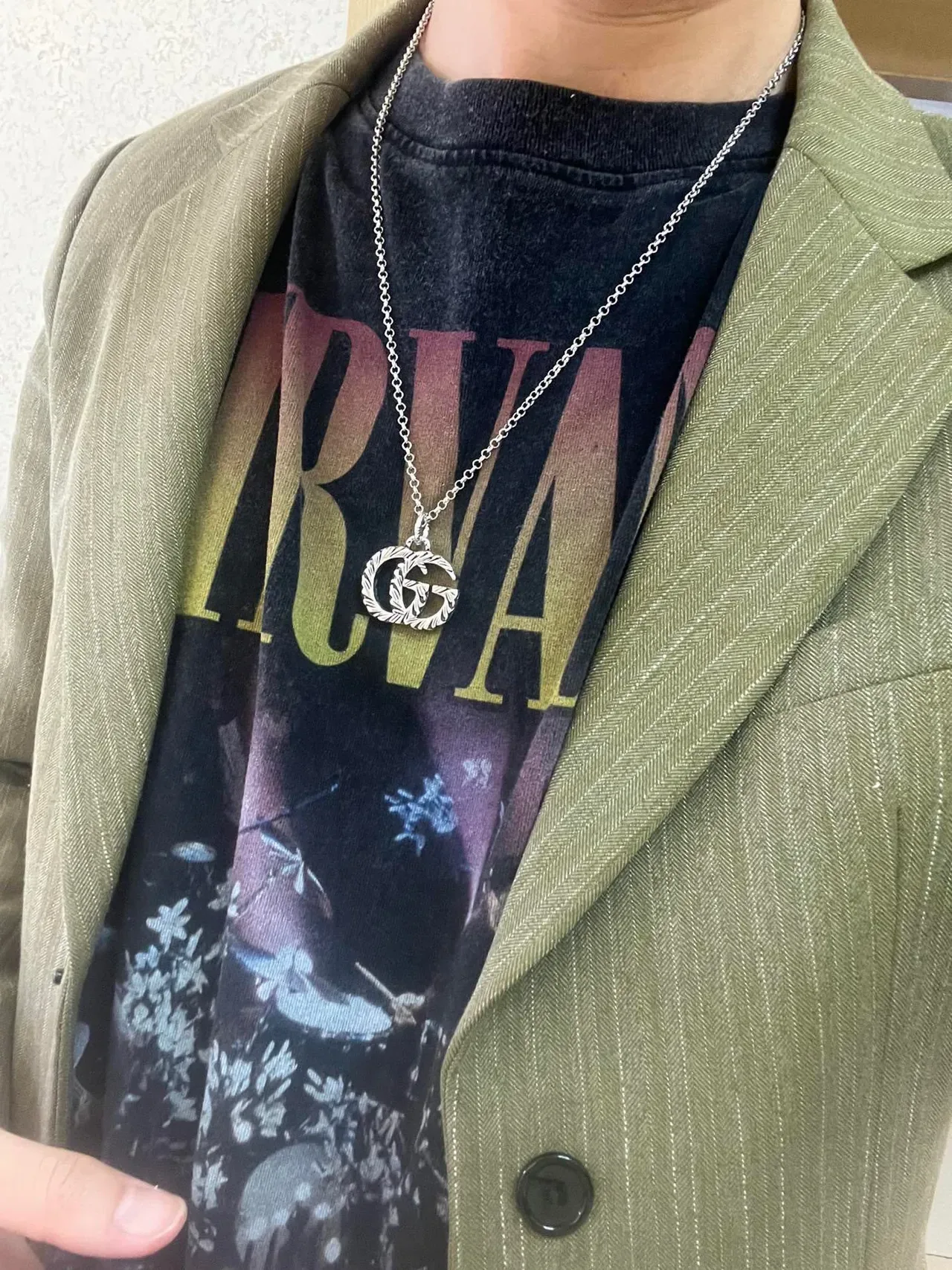 Gucci GG Marmont Textured Interlocking G Pendant Necklace 8