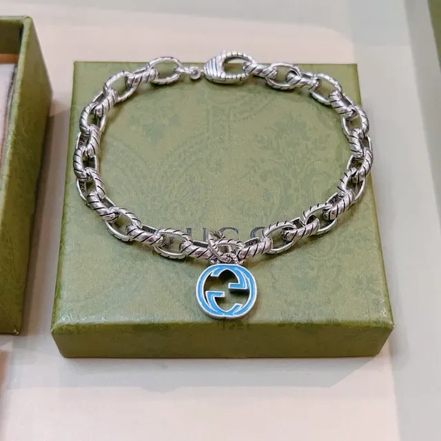 Bracelet Gucci GG Marmont Chaîne Twisted Rope-Link avec Charm GG Émaillé 6
