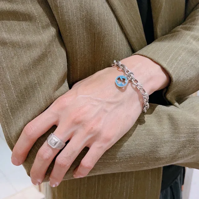 Bracelet Gucci GG Marmont Chaîne Twisted Rope-Link avec Charm GG Émaillé 8