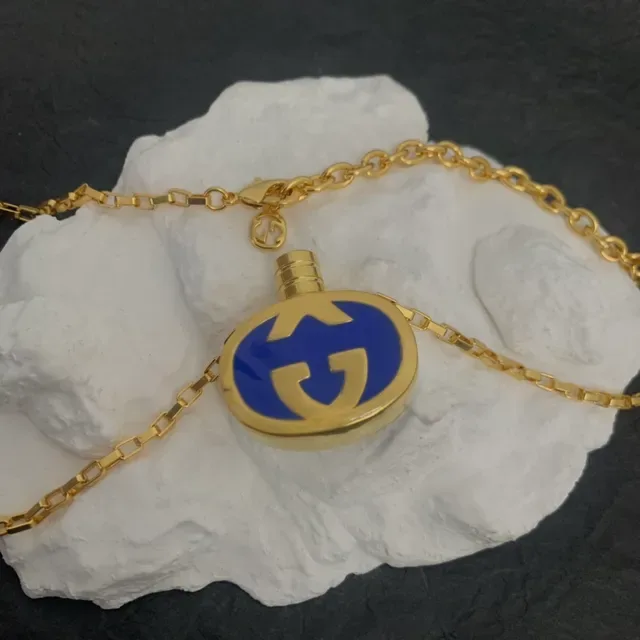 Gucci Gold Blue Link Chain Circular Enamel Pendant Necklace 3