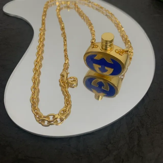 Gucci Gold Blue Link Chain Circular Enamel Pendant Necklace 5