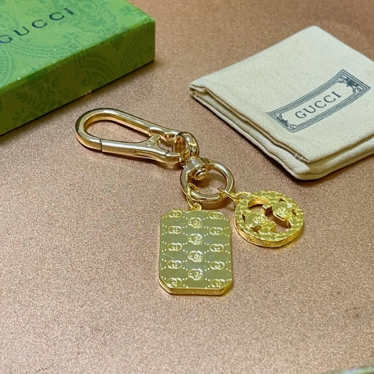 Gucci Gold Green Metal Double G Logo Charm Jewelry 5