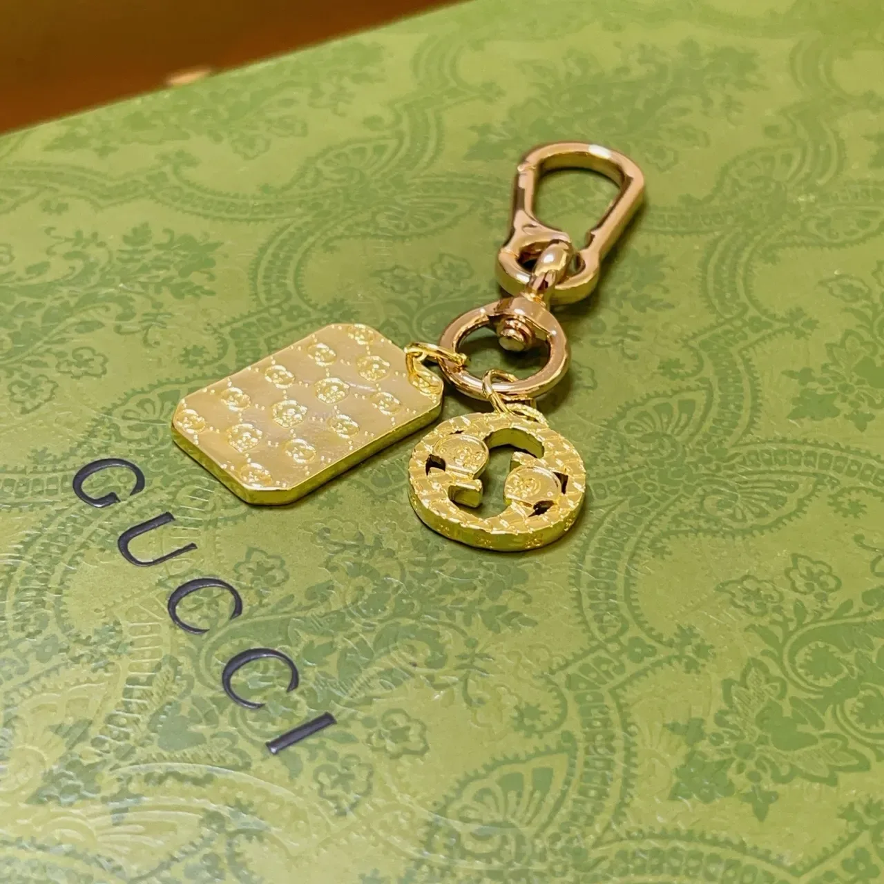 Gucci Gold Green Metal Double G Logo Charm Jewelry 6