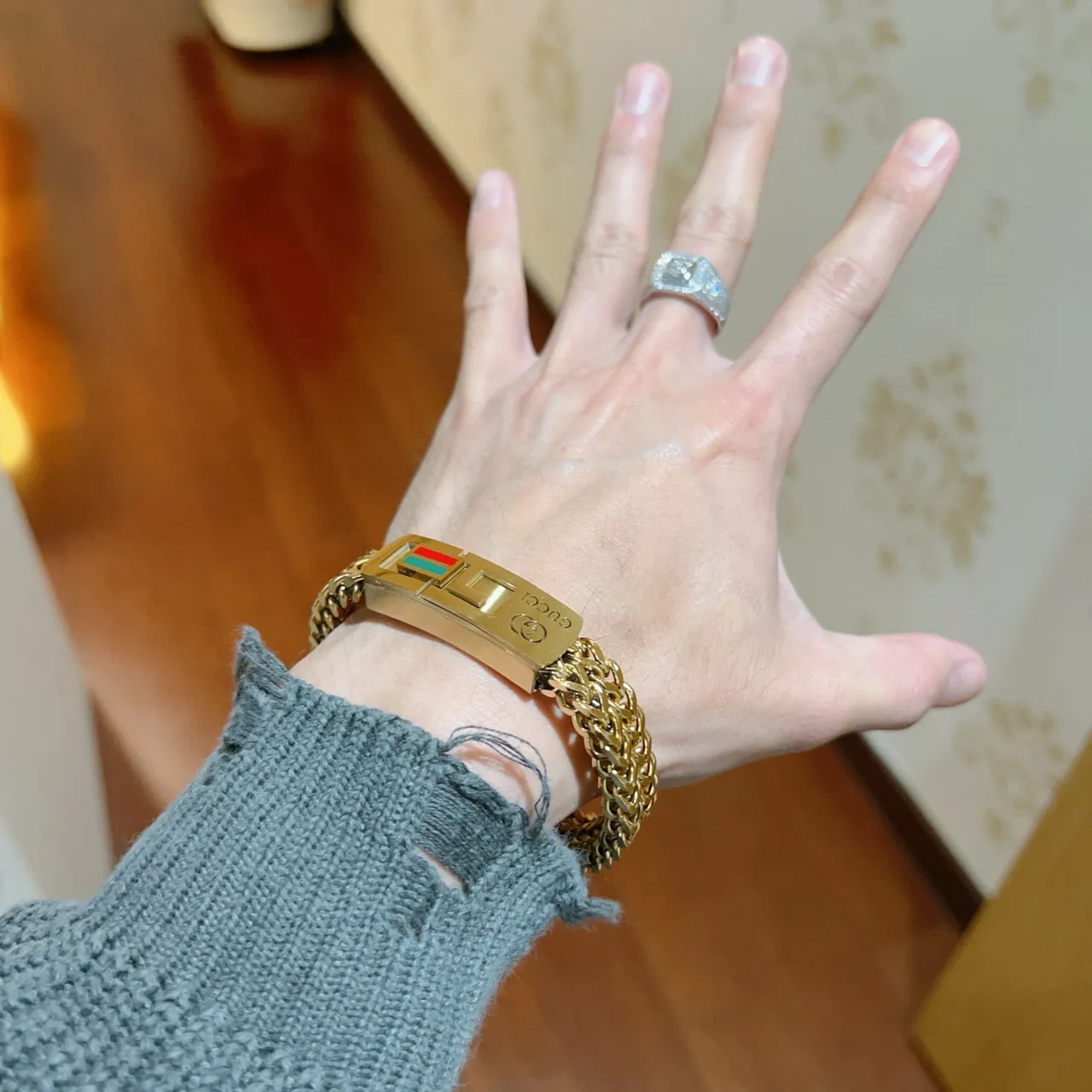 Gucci Gold Multicolor Curb Chain Rectangular Engraved Clasp Bracelet 8