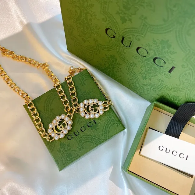 Gucci Gold White Curb Pearl-Embellished Double G Logos Chain Bag 2