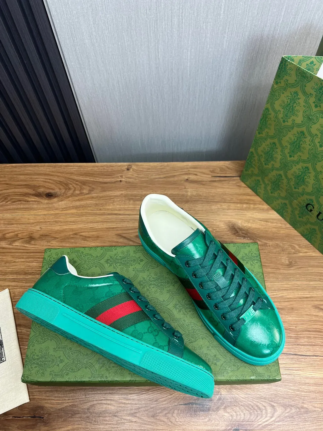 Gucci Vert Bleu Haut Brillant GG Monogram Print Sneakers Lifestyle 6