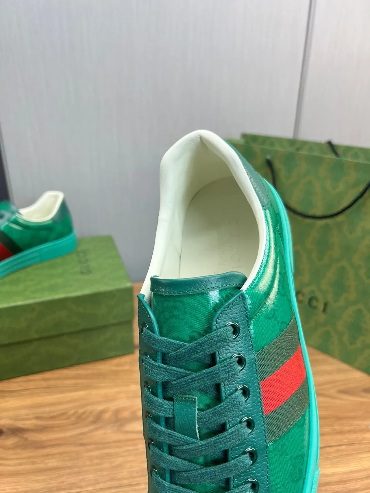 Gucci Vert Bleu Haut Brillant GG Monogram Print Sneakers Lifestyle 8
