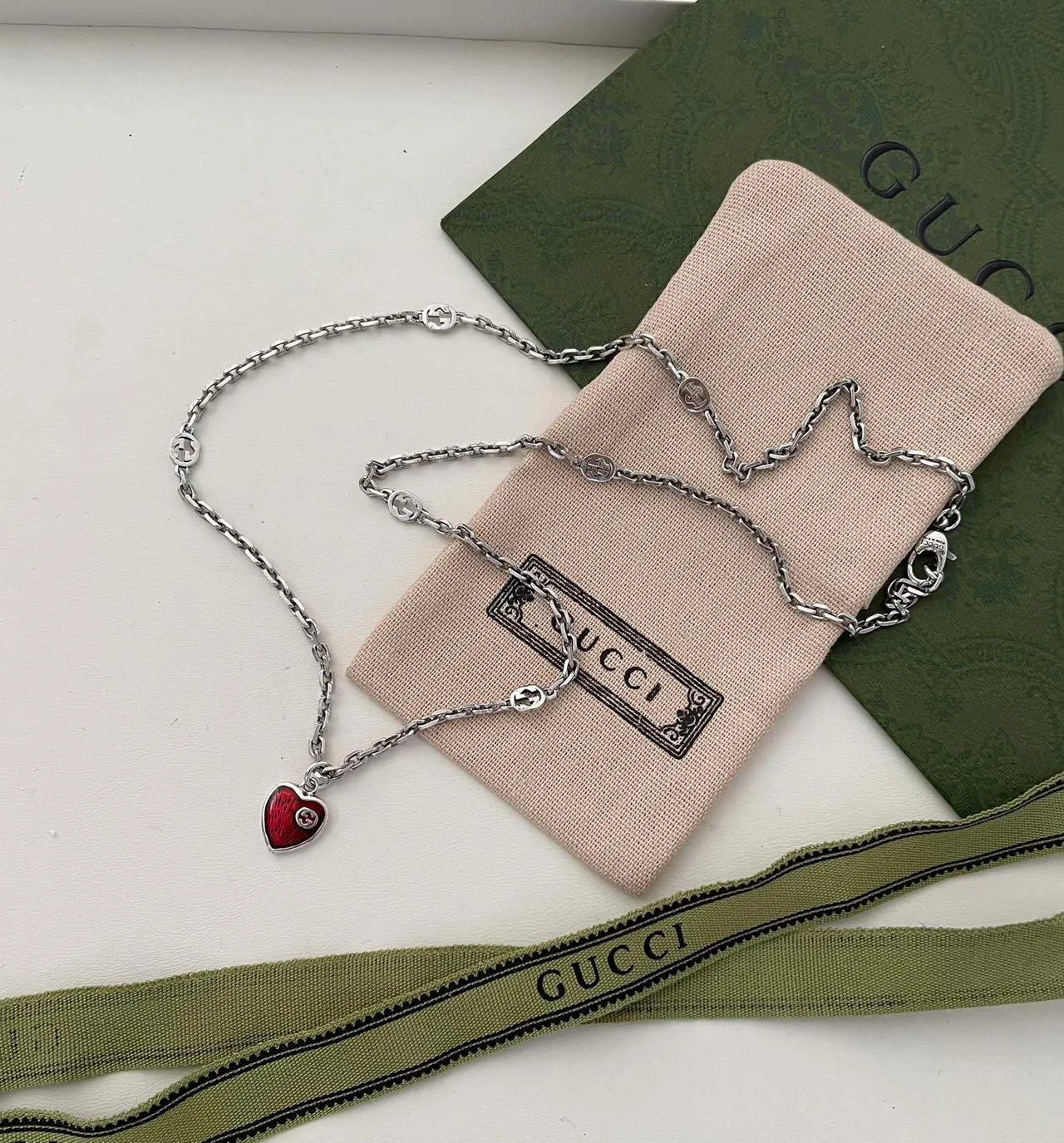 Gucci Heart Collection Red Enamel and Interlocking G Chain Bracelet 7