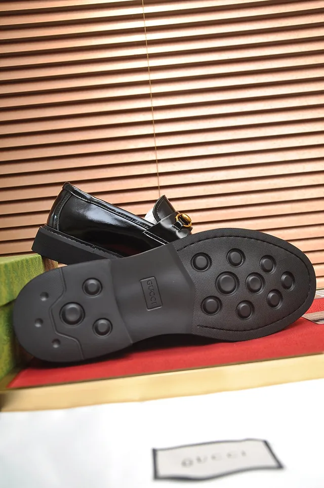 Gucci Horsebit 1955 Loafers en cuir patenté noir 3