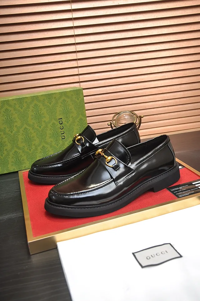 Gucci Horsebit 1955 Loafers en cuir patenté noir 4
