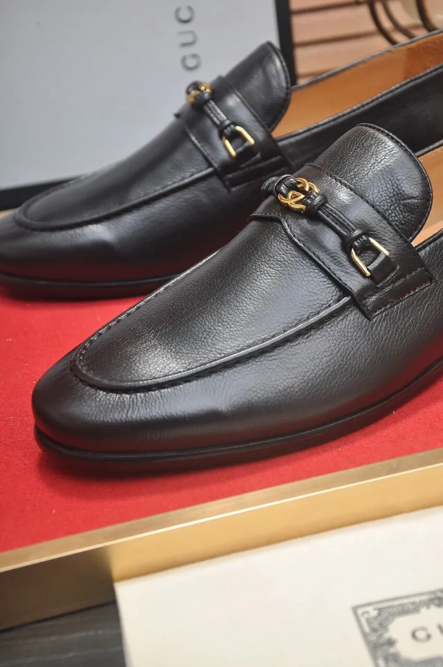 Gucci Horsebit 1955 Black Pebbled Leather Loafers 8