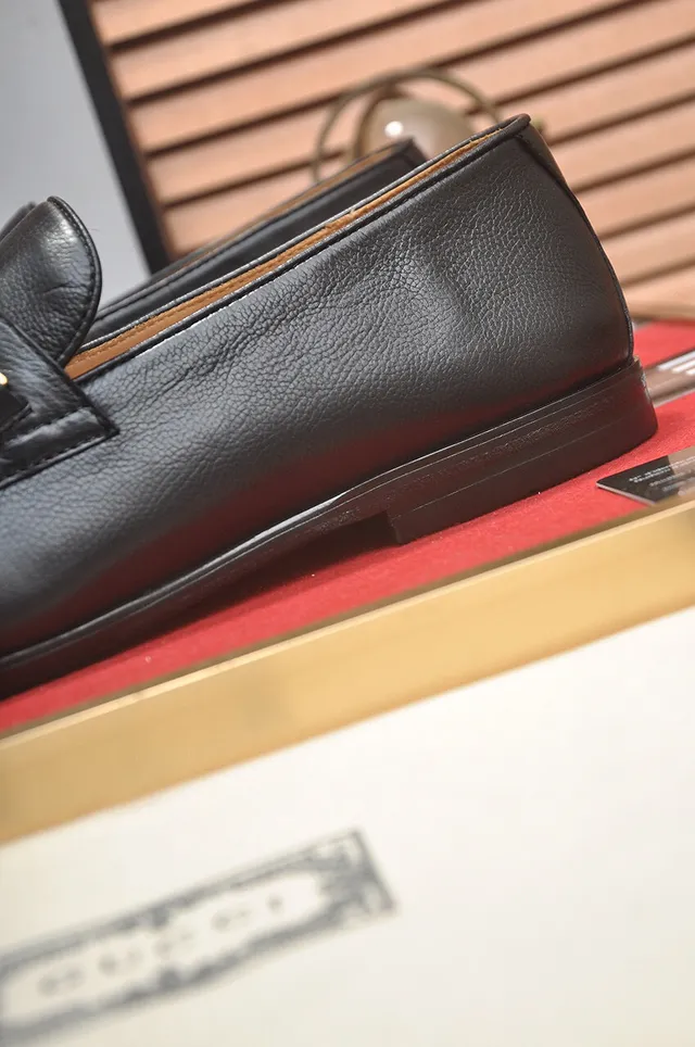 Gucci Horsebit 1955 Black Pebbled Leather Loafers 9