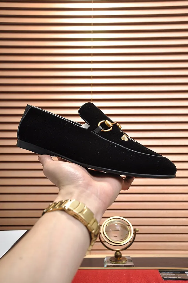 Gucci Horsebit 1955 Black Velvet Embroidered Bee Loafers 7