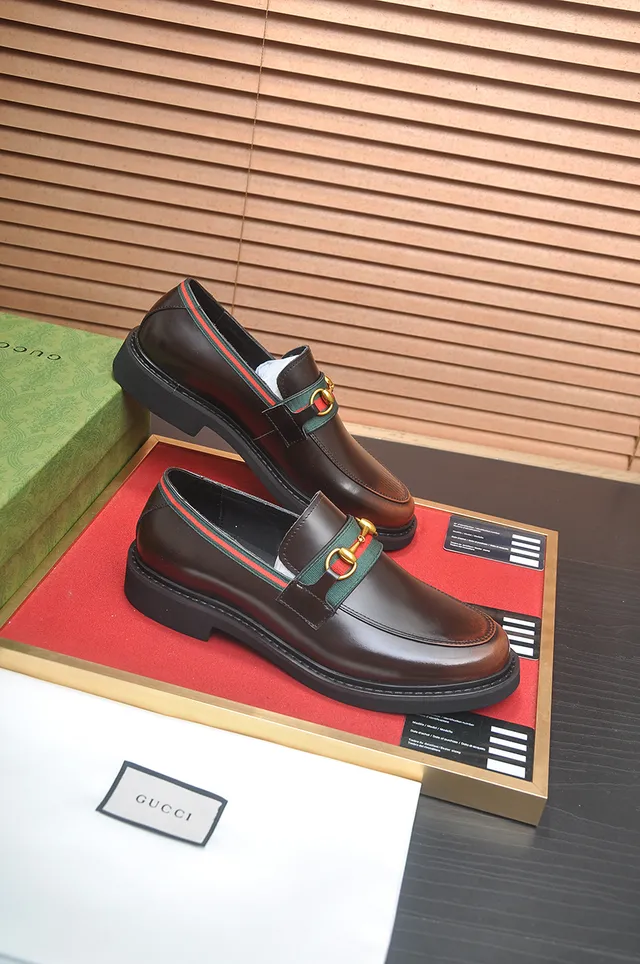 Gucci Horsebit 1955 Mocassins de couro marrom com listra de tecido 4