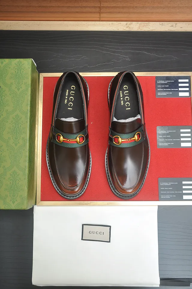 Gucci Horsebit 1955 Mocassins de couro marrom com listra de tecido 5