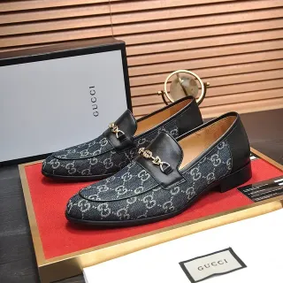 Gucci Horsebit 1955 GG Monogram कैनवास और चमड़े के लोअफर्स
