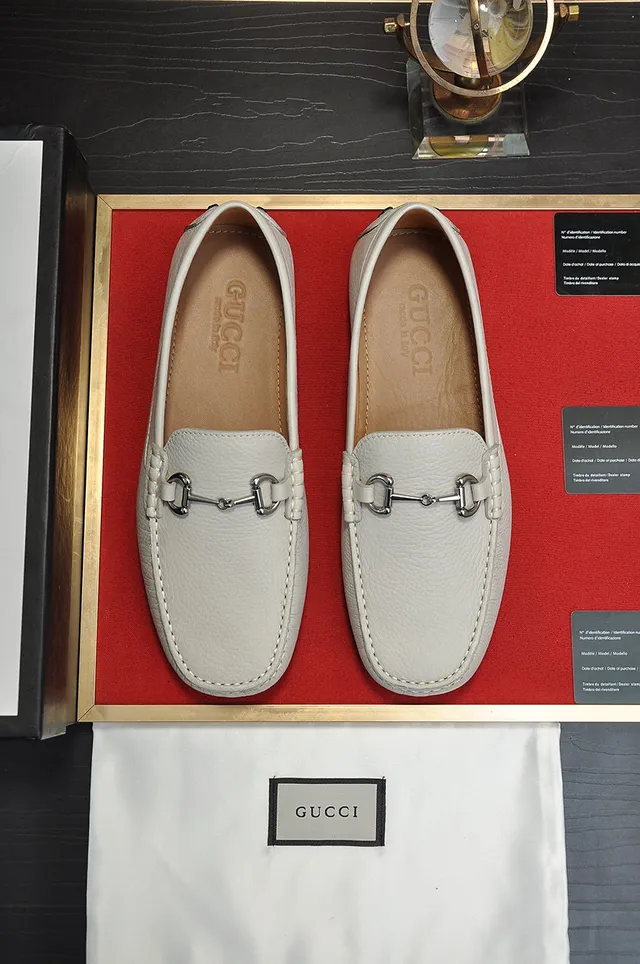 Gucci Horsebit 1955 Off-White Pebbled Leather mocassins 9