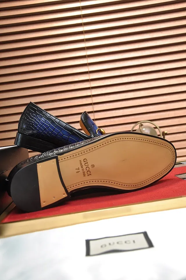 Gucci Horsebit 1955 Two-Tone Blue and Black Croc-Embossed Loafers 3