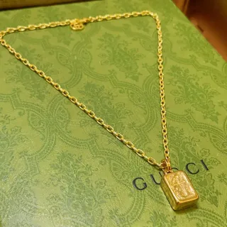 Gucci Icon Gold Chain Rectangular Bar Pendant Necklace