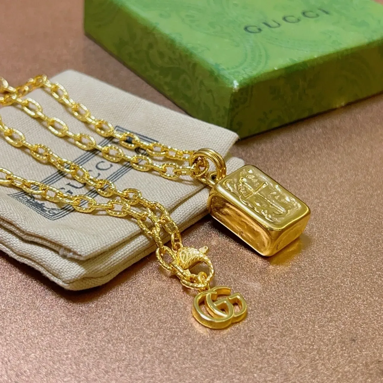 Gucci Icon Gold Chain Rectangular Bar Pendant Necklace 3