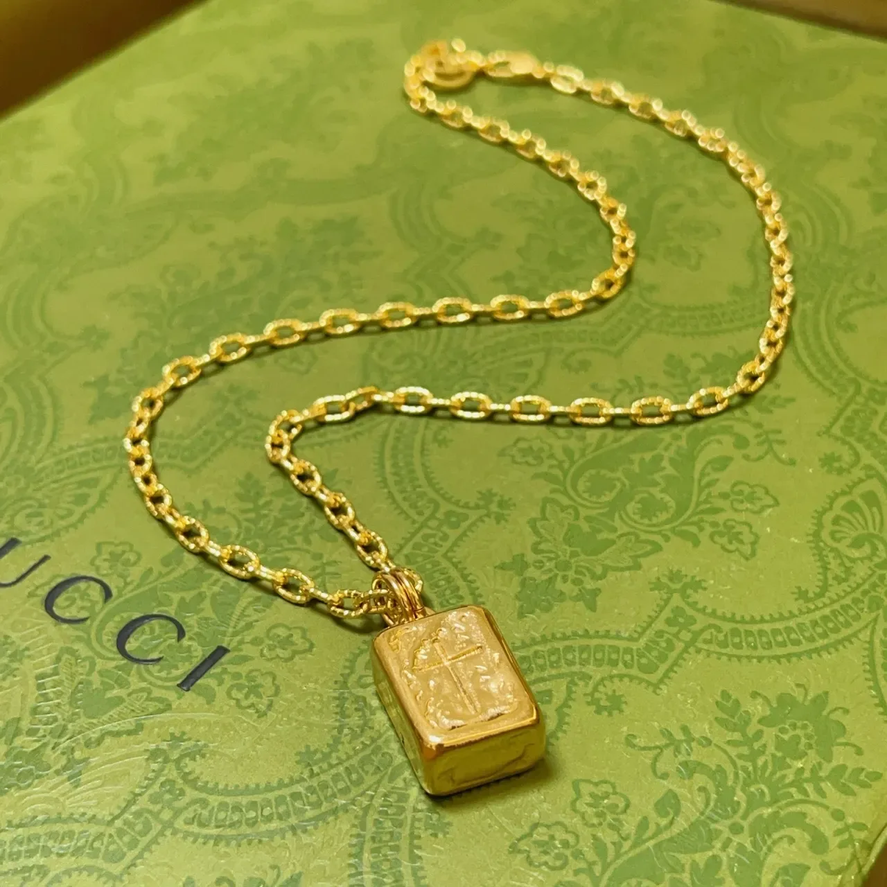 Gucci Icon Gold Chain Rectangular Bar Pendant Necklace 6