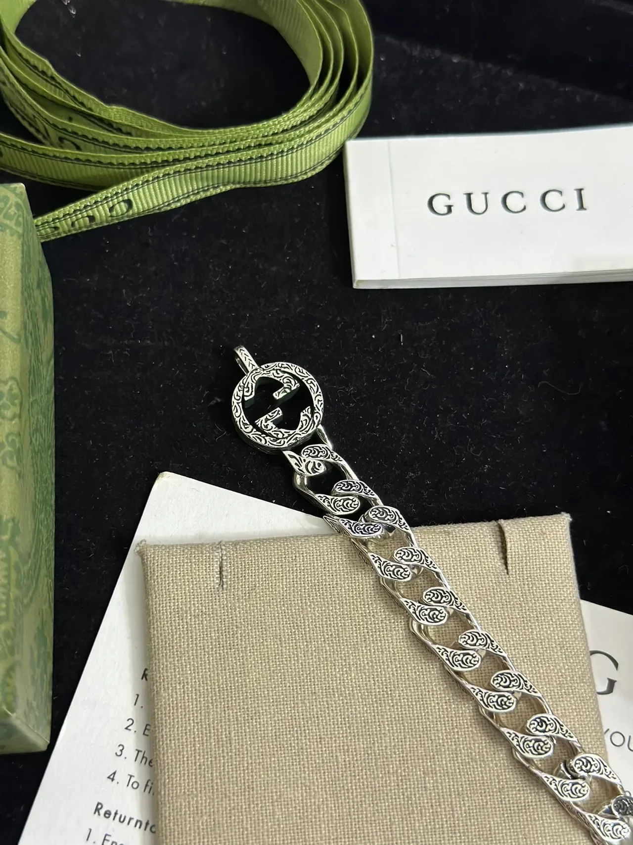 Gucci Icon Silver Ornate Scroll-Engraved Chunky Curb-Link Bracelet 3