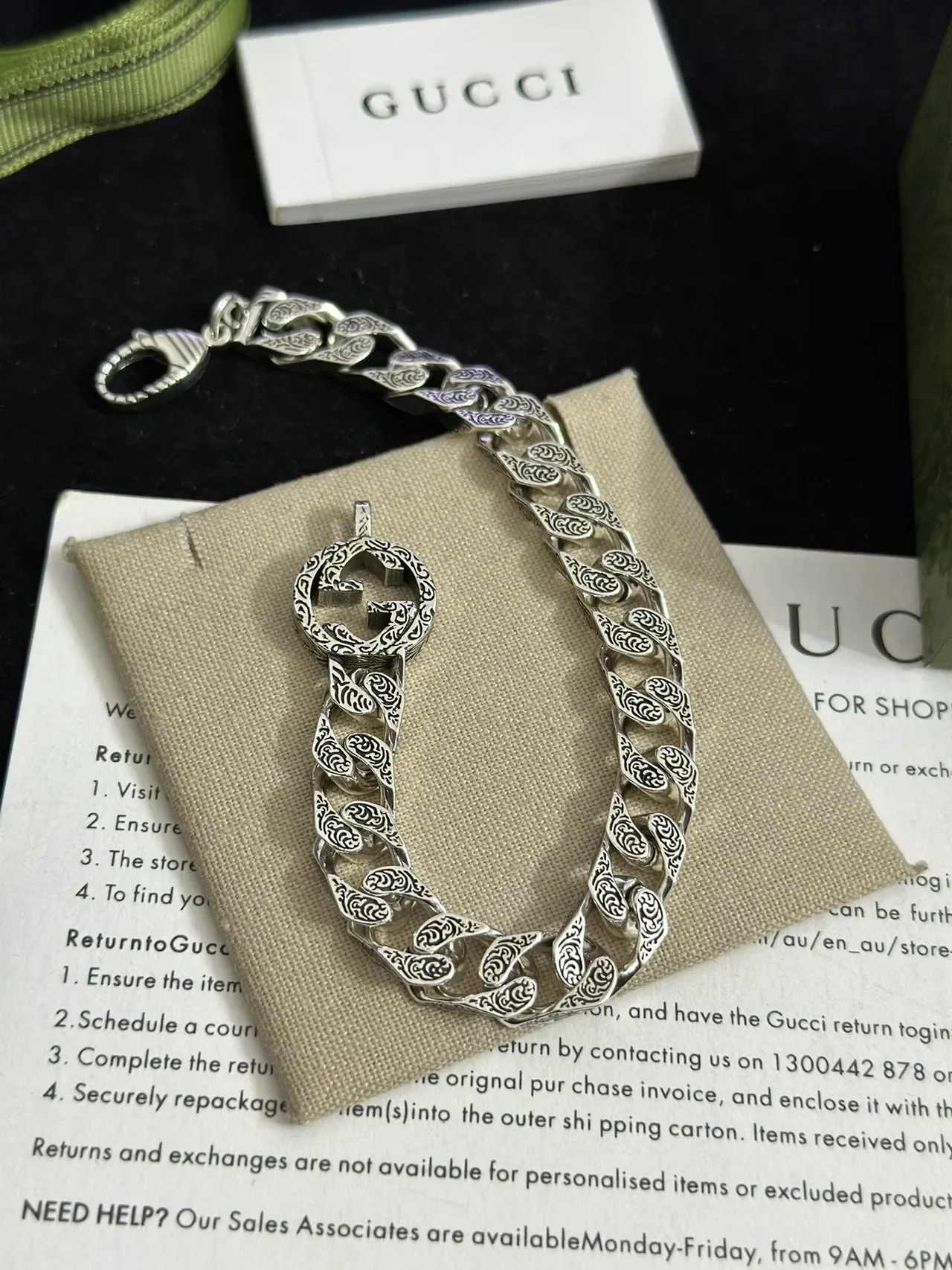 Gucci Icon Silver Ornate Scroll-Engraved Chunky Curb-Link Bracelet 6